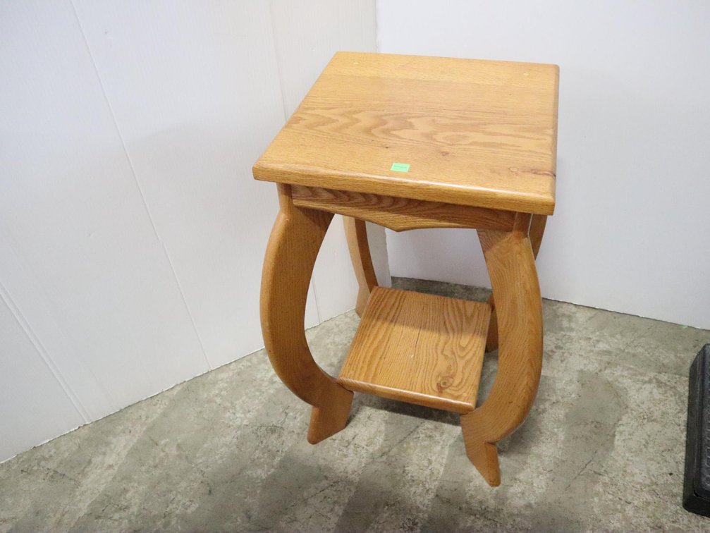 Lampstand