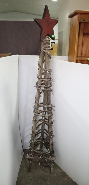 Rustic Wood Christmas Tree