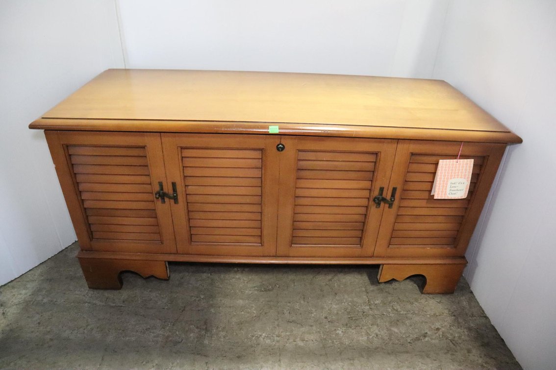 Lane Cedar Chest