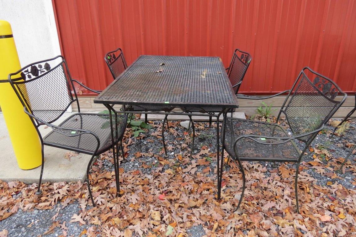 Wrought Iron Patio Table and 4 Chairs