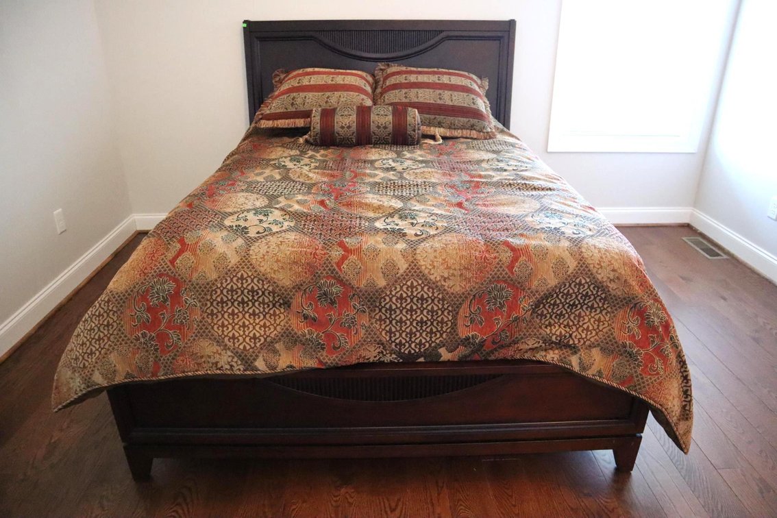 Queen Size Bed Frame With Boxspring And Mattress