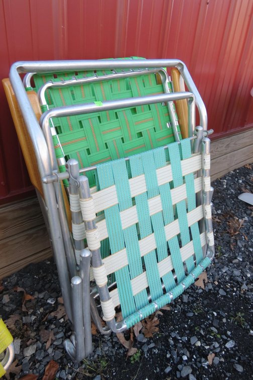 3 Folding Lawn Chairs