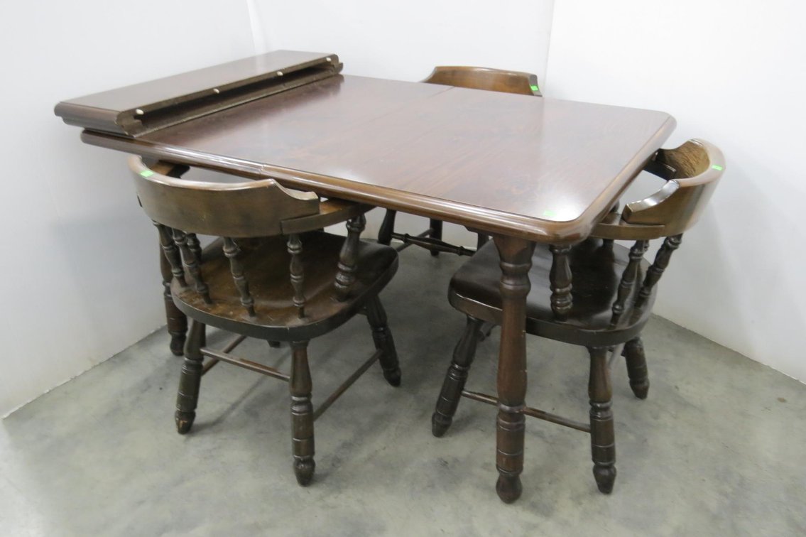 Dining Table With Two Extension Leaves and 3 Chairs