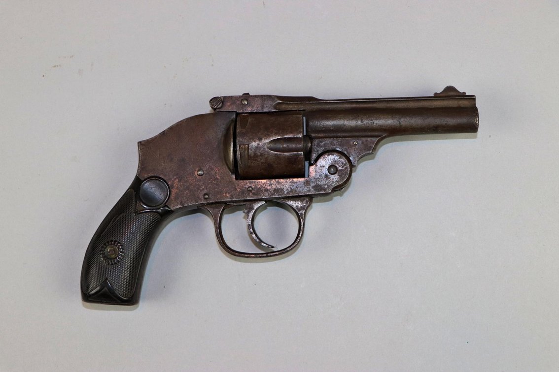 NATIONAL ARMS 32 CAL?