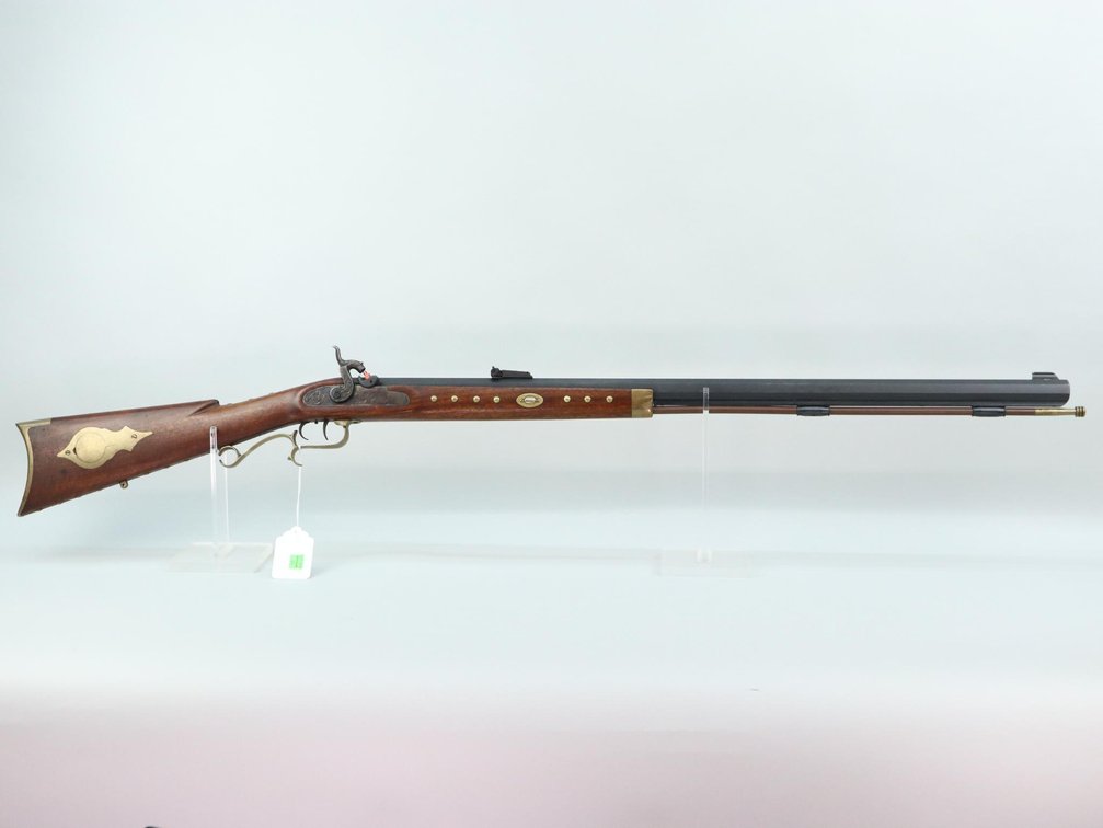 54 CAL BLACKPOWDER MUZZLELOADER, 32" OCTAGON BARREL, BRASS POWDER BOX AND BUTT PLATE
