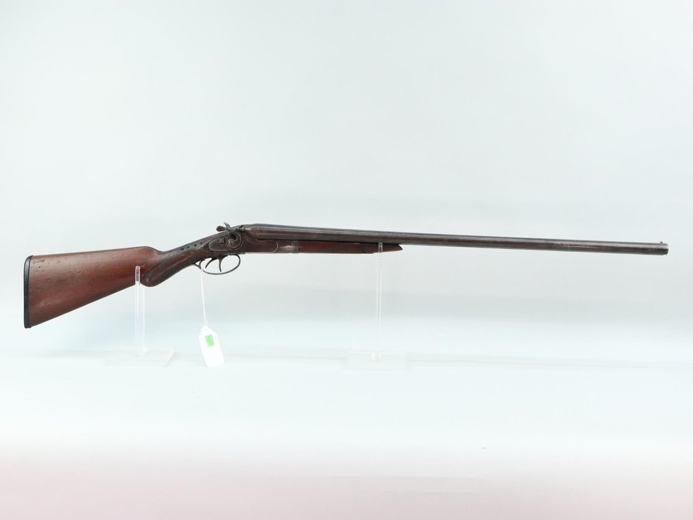 VIRGINIA ARMS ANTIQUE SHOTGUN, DOUBLE BARREL, GENUINE ARMORY STEEL 28" BARRELS, STOCK IS CRACKED AND LOOSE, ACTION IS LOOSE