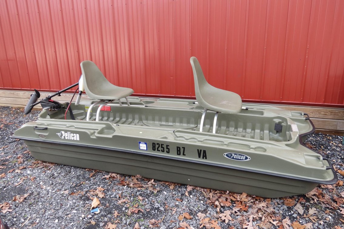 Pelican Bass Raider 10E Fishing Boat With Trolling Motor, Comes With Title