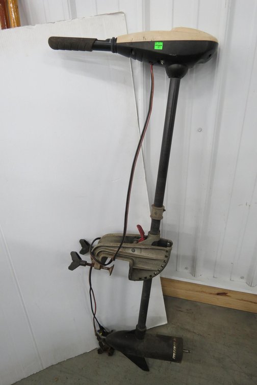 Minn Kota 34 Lb Press Trolling Motor, Propeller Needs Wing Nut.