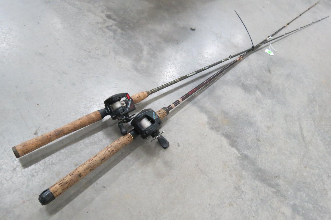 Pair of Baitcaster Fishing Rods