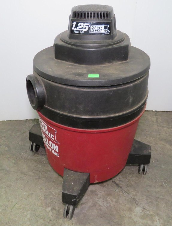 Master Mechanic 5 Gallon Wet/Dry Vac