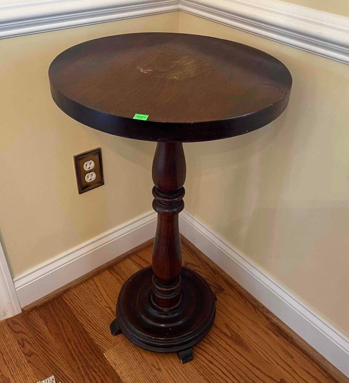 Pedestal Stand, 18" Diameter