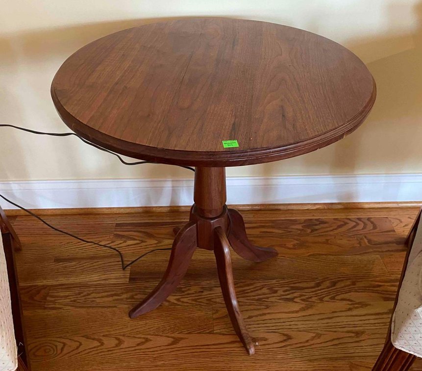 Woodside Table, 23-In Diameter