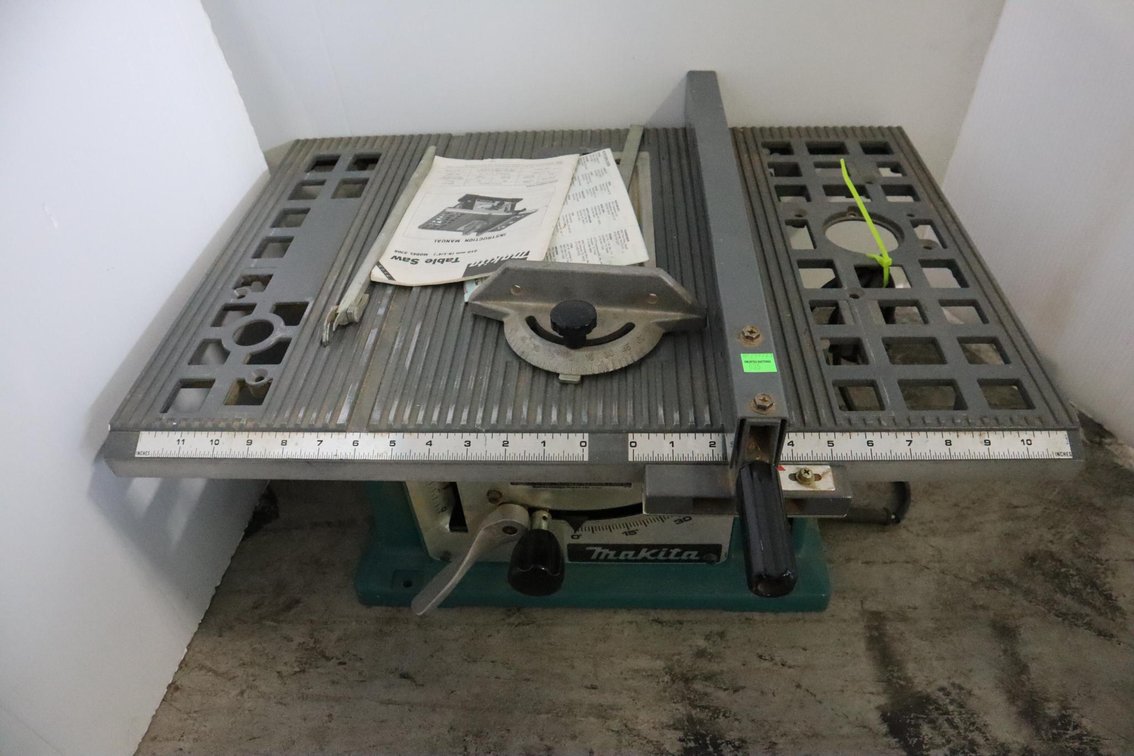 Makita Table Saw