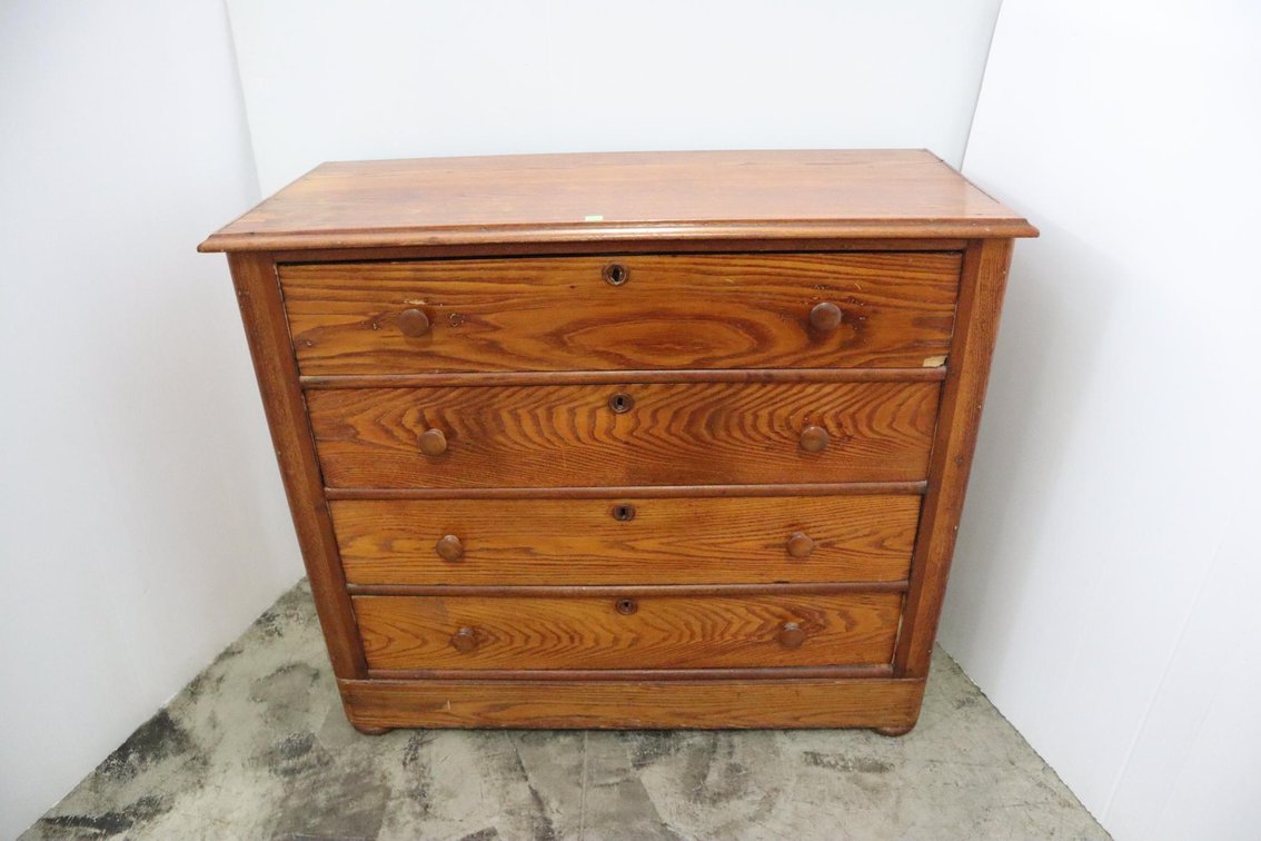Antique Chest of Drawers