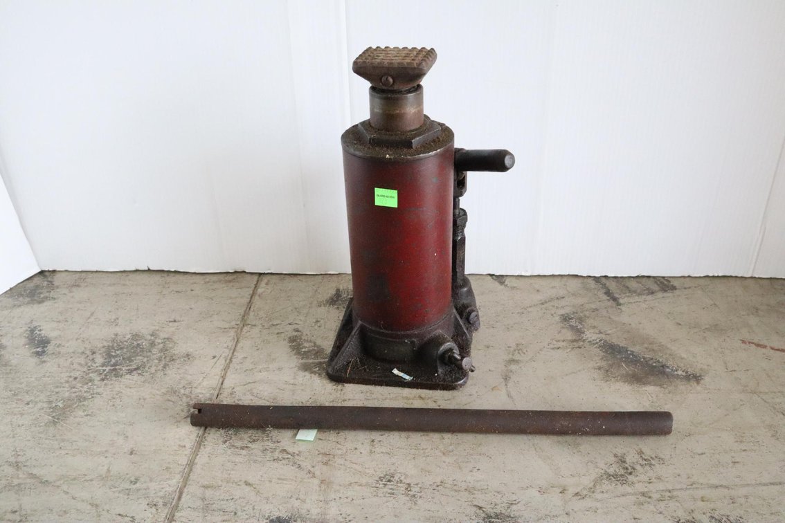 Bottle Jack
