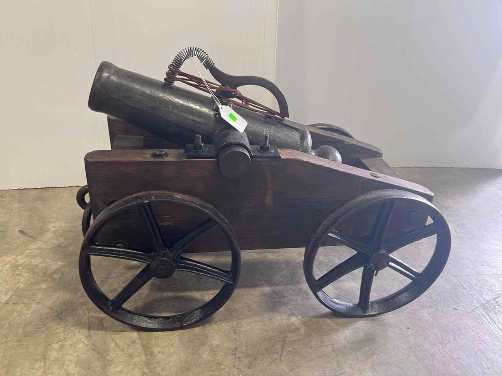 Cannon in cart