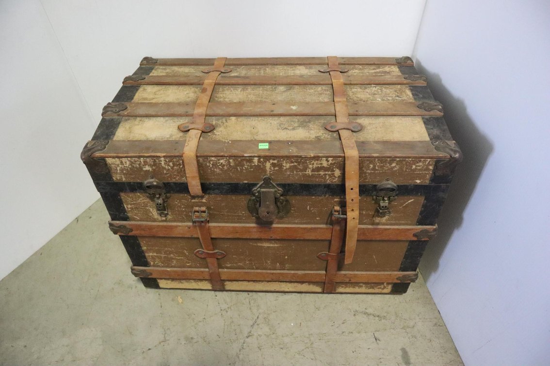 Flat Top Trunk