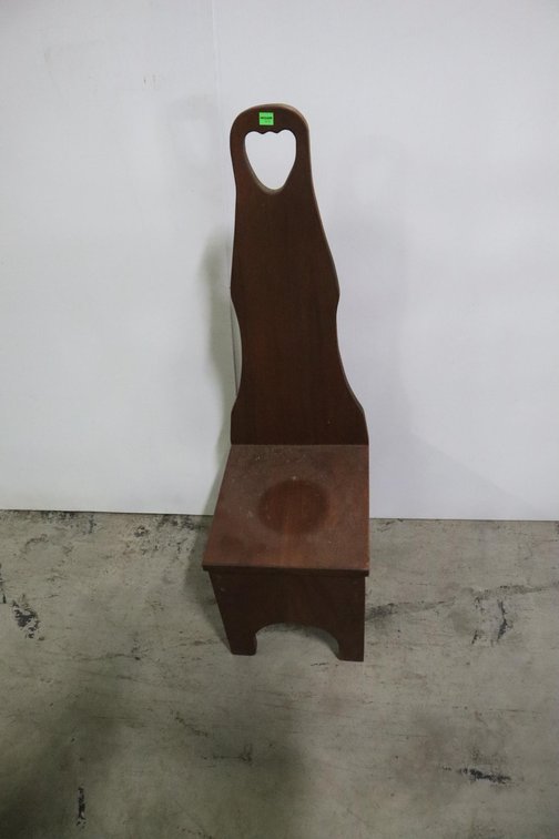 Sweetheart Stool