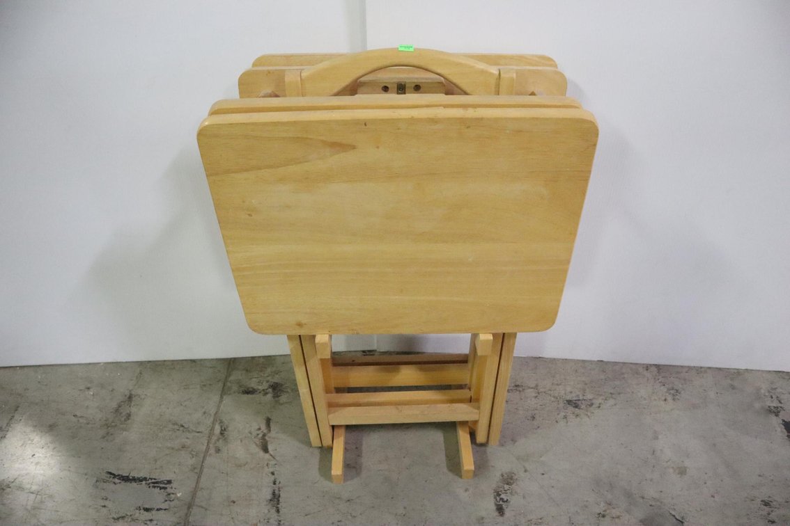 Four Tv Tray Tables With Stand