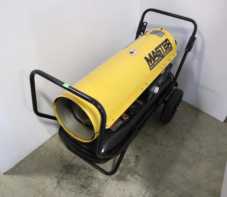 Master 135,000 Btu Kerosene Space Heater