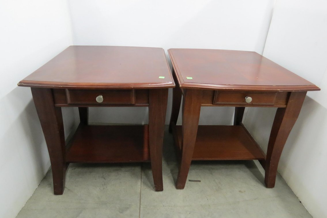 Pair of End Tables With Drawer