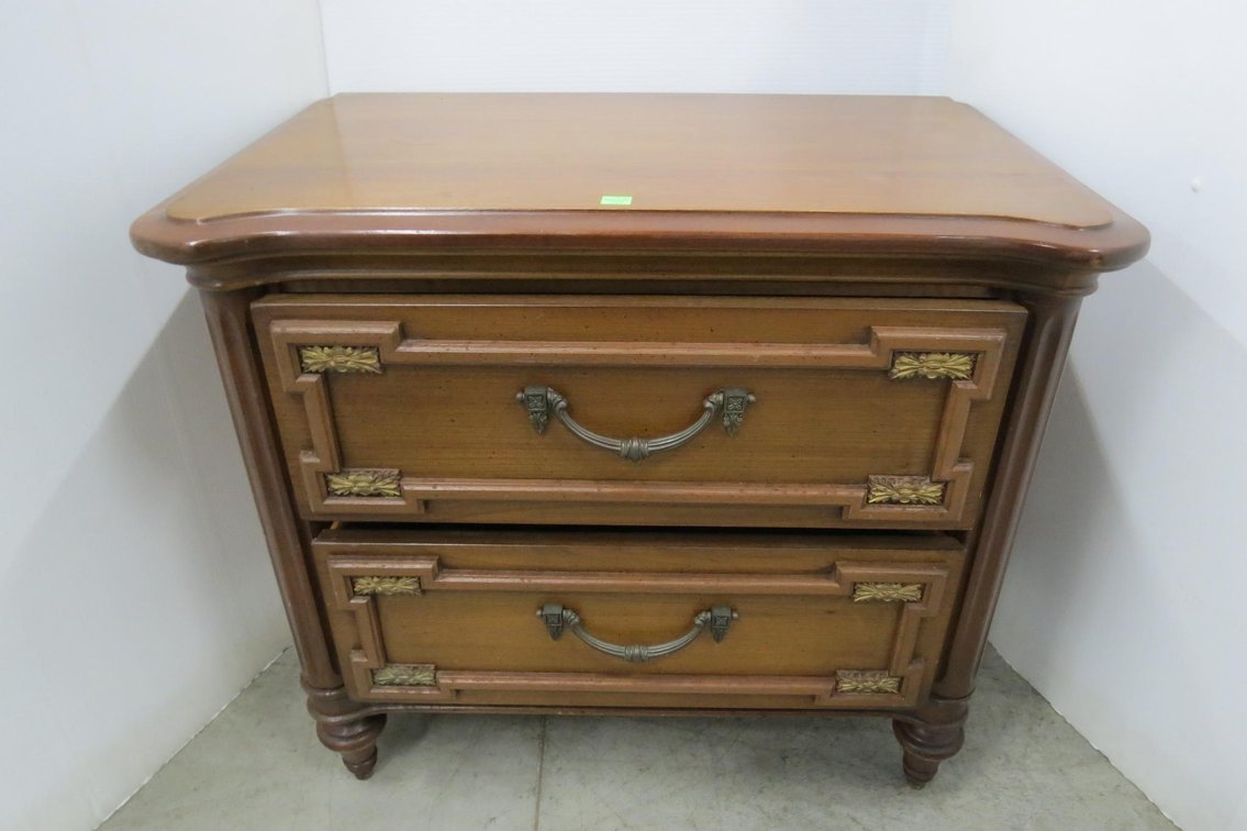 2 Drawer Nightstand