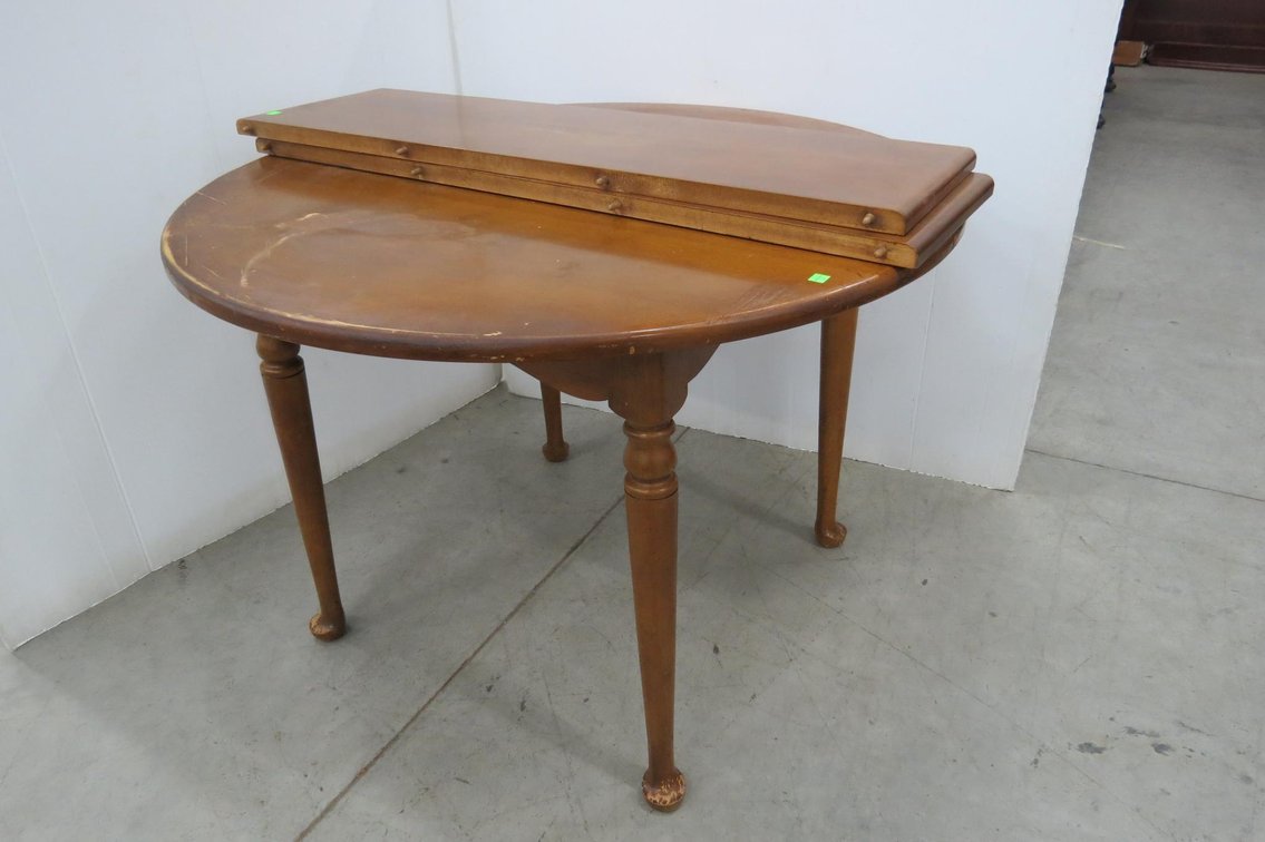 Dining Table With Two Extension Leaves
