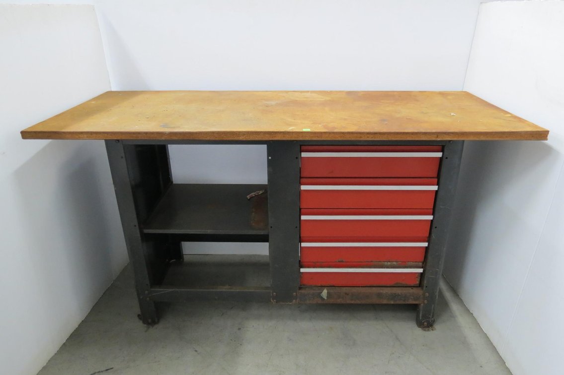 Workbench With Drawers