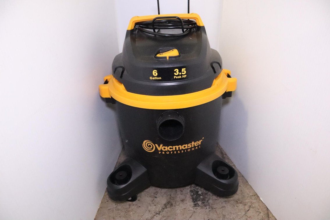 Vacmaster 6 Gallon Wet/Dry Vac, No Hoses
