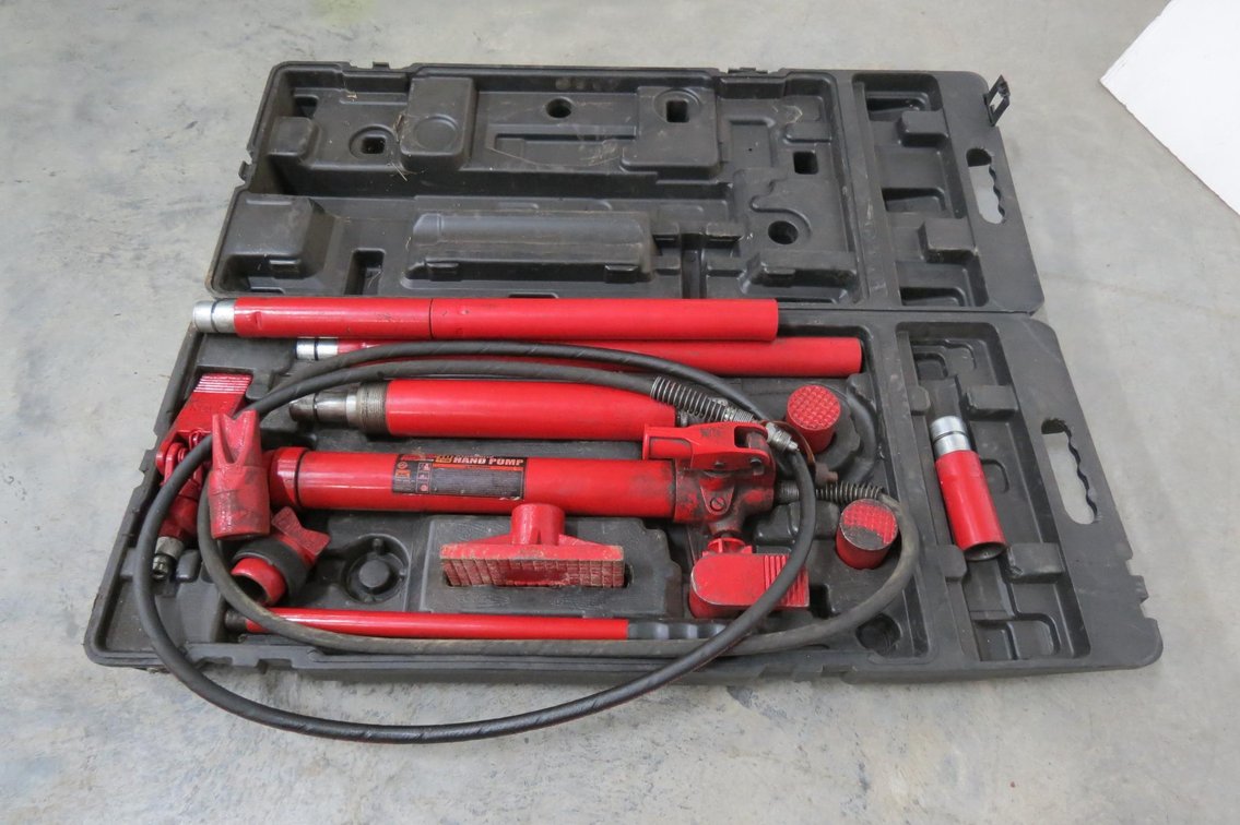 Big Red Hydraulic 10 Ton Hand Pump