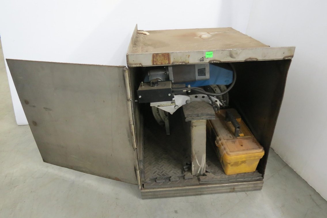 H&M Pipe Beveling Machine In Metal Box