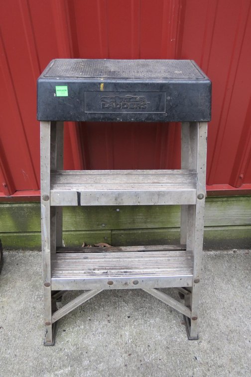 2 Ft Aluminum Step Ladder