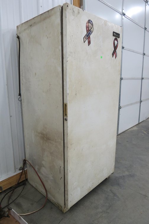 Non-Working Freezer/ Shop Cabinet
