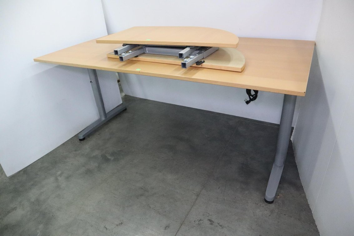 Table With End Extensions