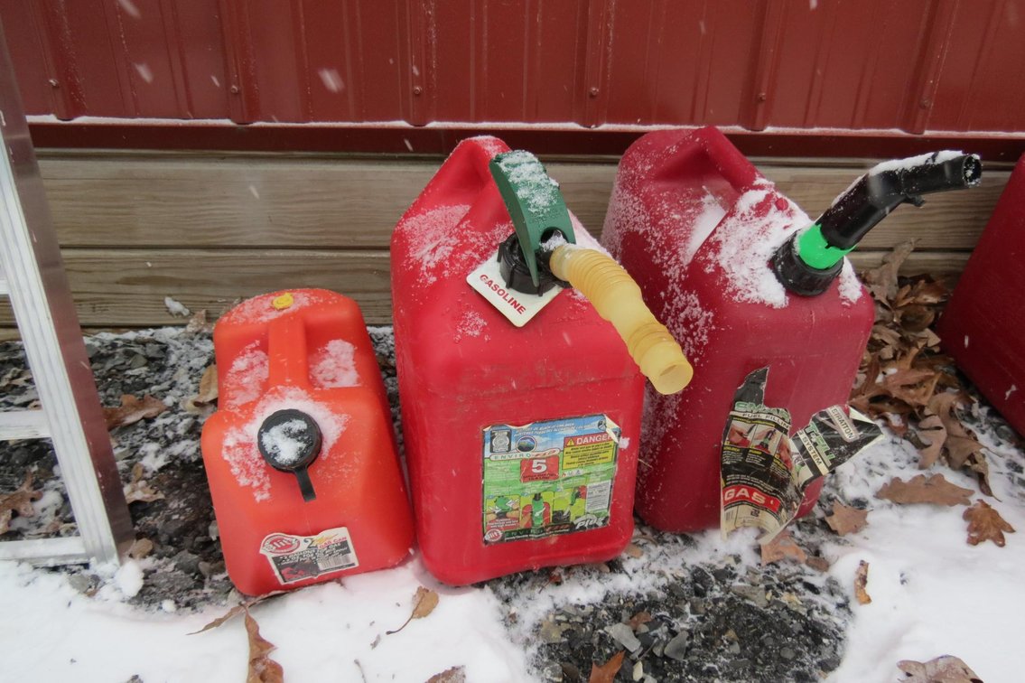 3 Gas Jugs