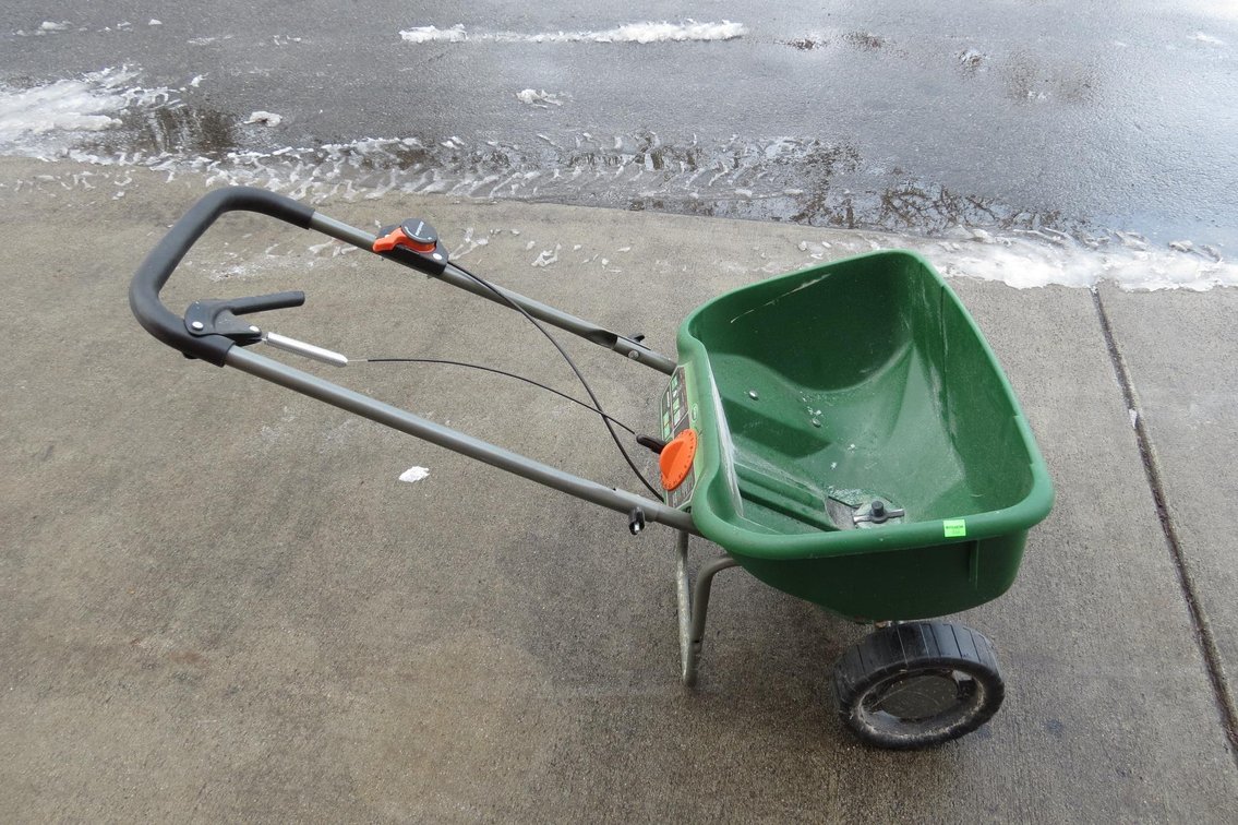 Scotts Broadcast Spreader