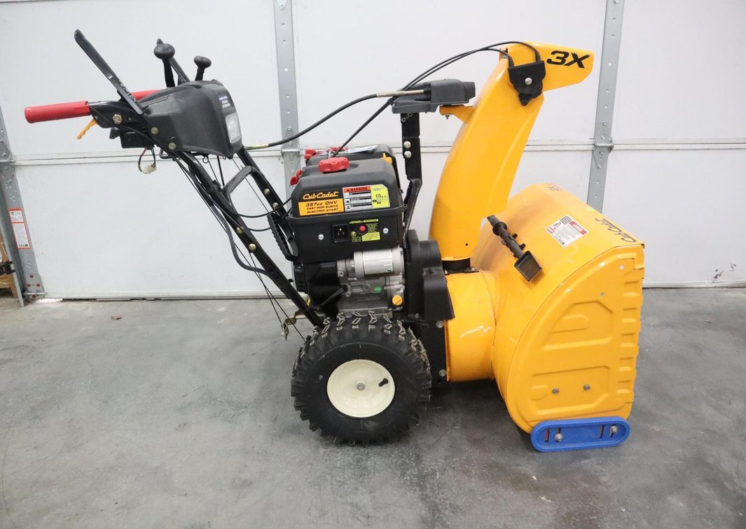 Cub Cadet 26-In Snowblower, Appears Brand New, Never Had Gas In Tank