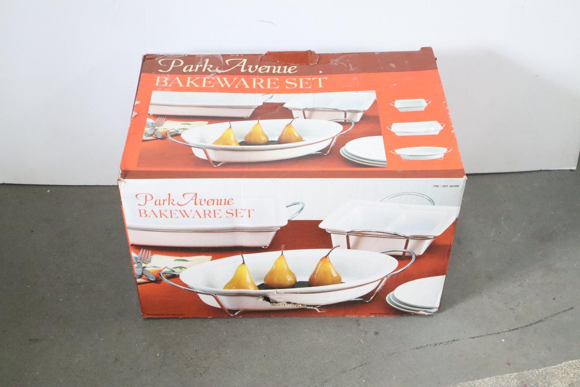 Park Avenue Bakeware Set