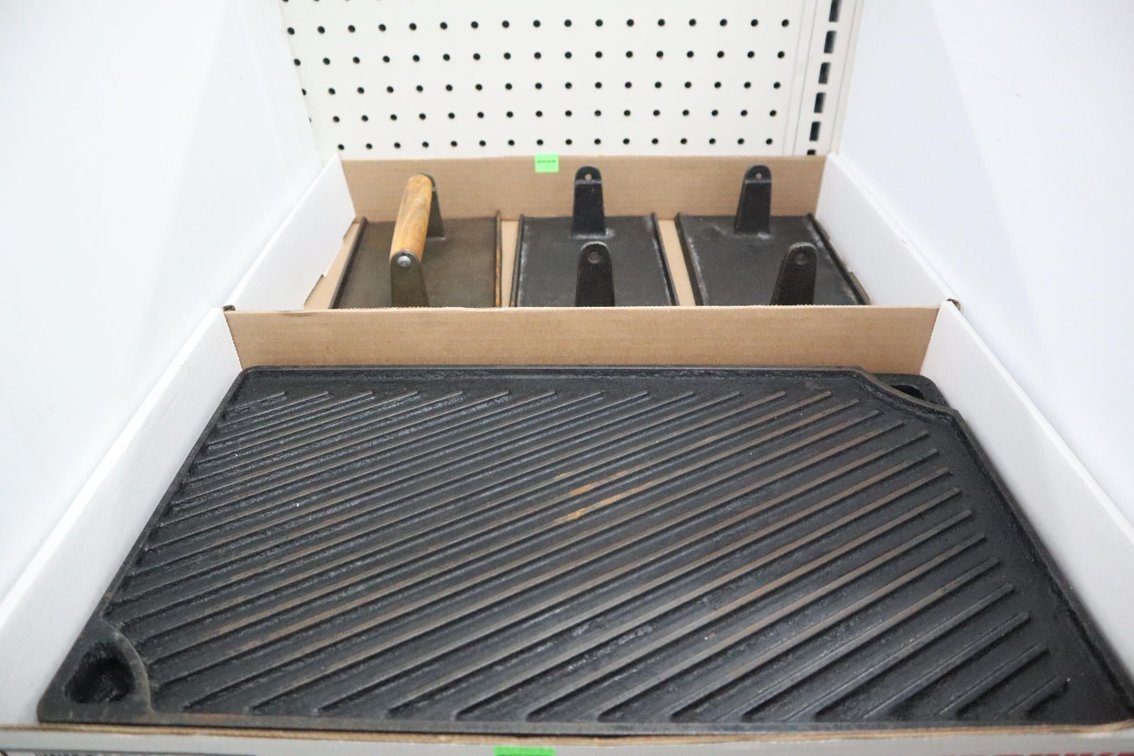Cast Iron Griddles and Bacon Presses