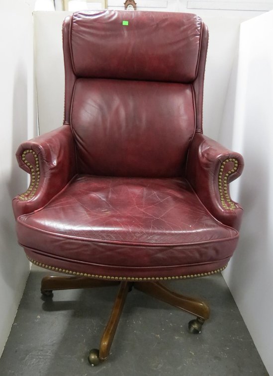 Executive Leather Swivel Office Chair