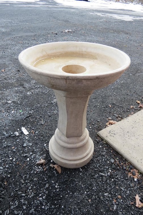 Bird Bath / Fountain