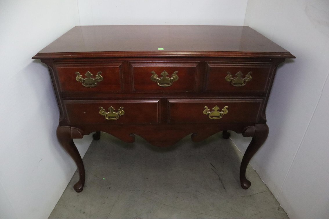 Keller Queen Anne Style 2 Drawer Chest
