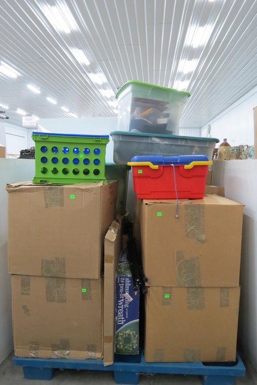 Pallet Lot of Household Items