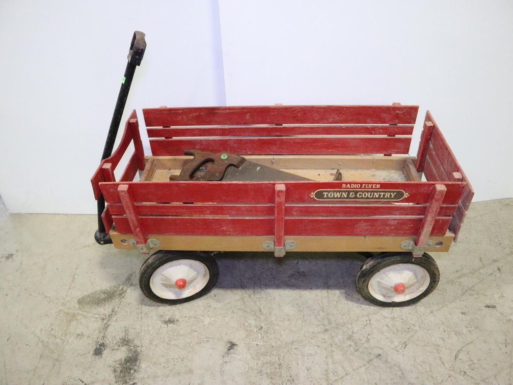 Radio Flyer Town & Country Wagon With Hand Saws