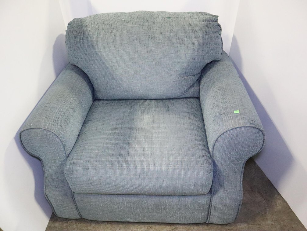 Simmons Upholstery Sitting Chair