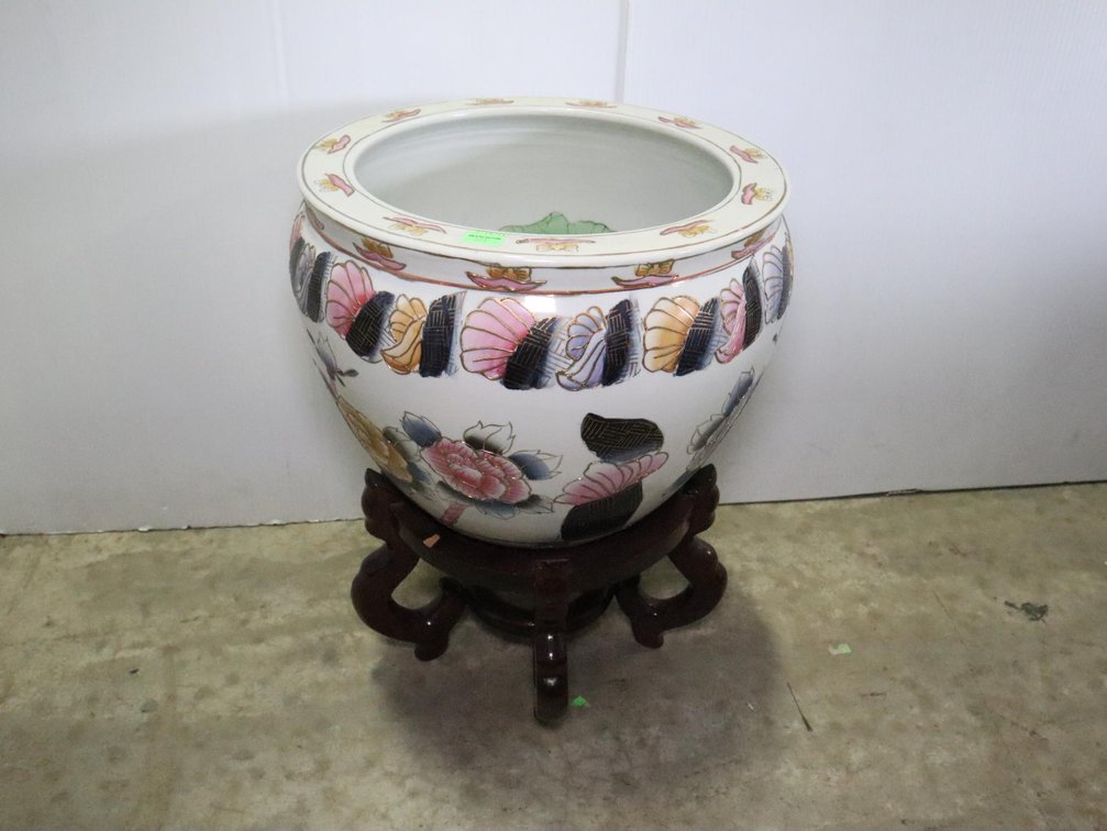 Oriental Planter Withstand