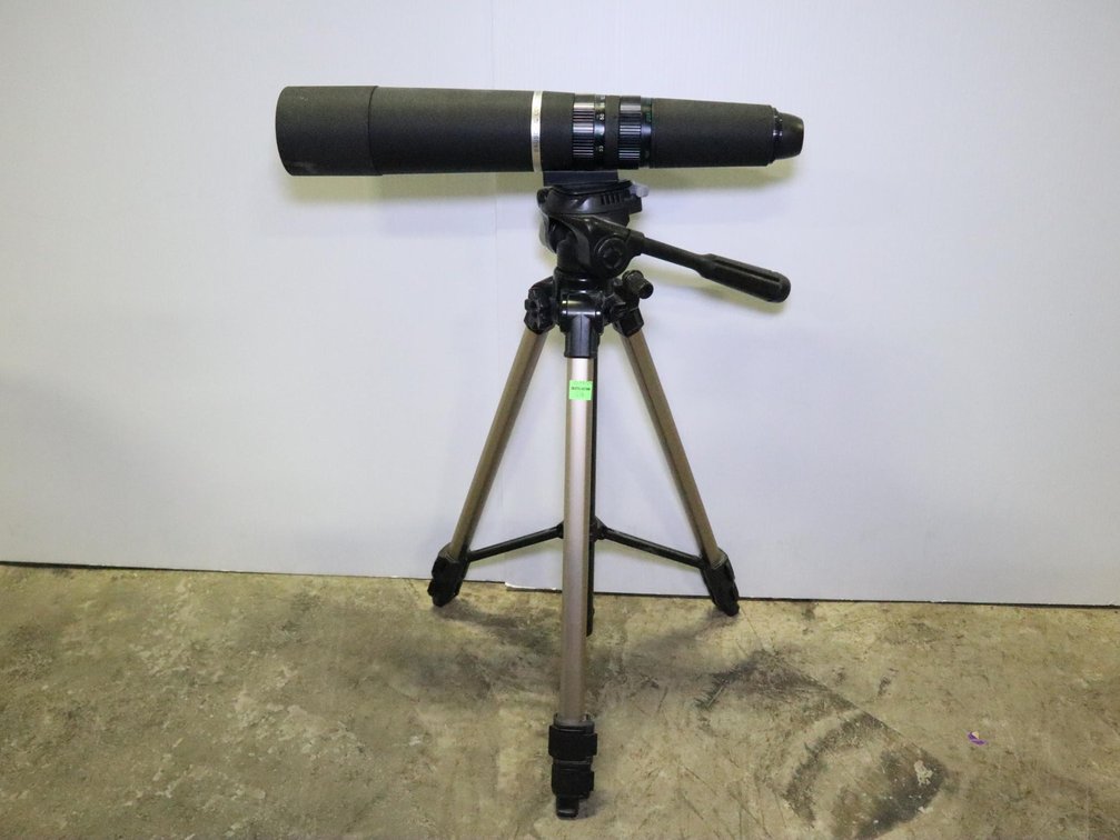 Bausch & Lomb Discoverer Zoom Telescope With Tripod