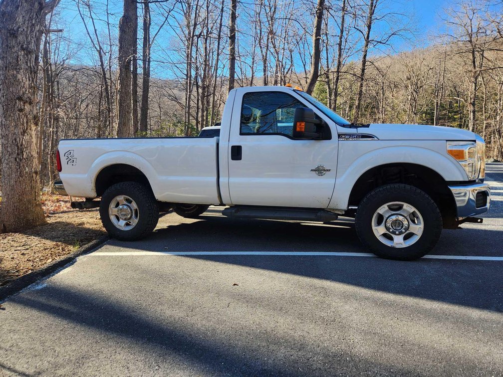 2013 Ford F-350, 6.7 Powerstroke, 4x4, Snow plow