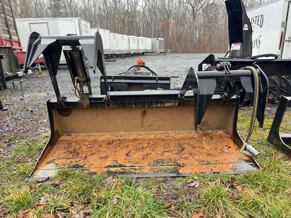 72" TruBilt Grapple Bucket Model C1GB