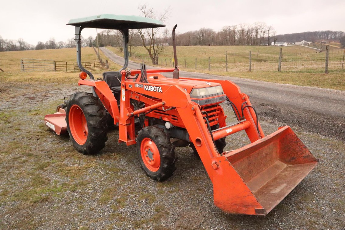 Kubota L2350 Diesel 4WD Tractor with Loader